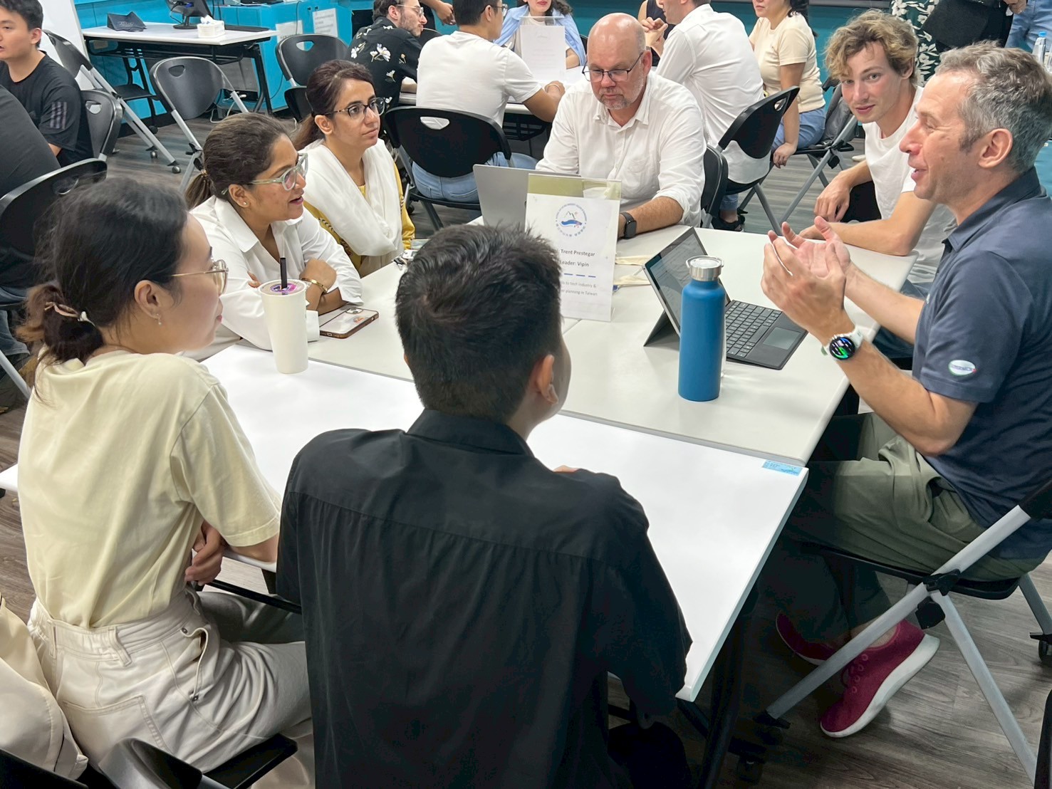 Insights from Outstanding International Alumni